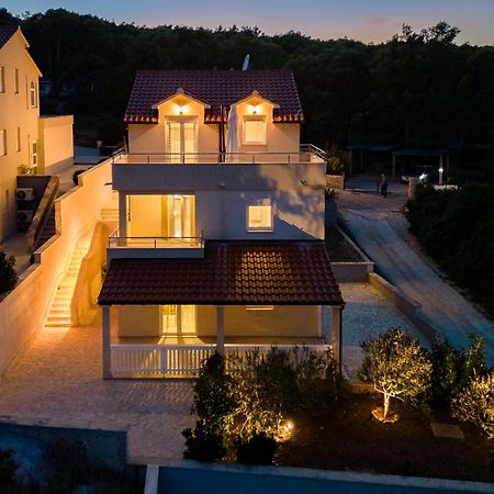 Villa Zdenka Милна Экстерьер фото